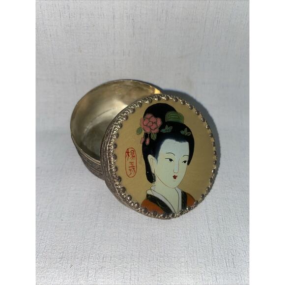 Vintage Japanese Silver Round Box with Painted Geisha on the Lid - Picture 1 of 10